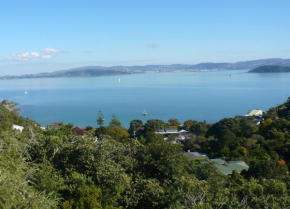 Breakaway at York Bay, Lower Hutt